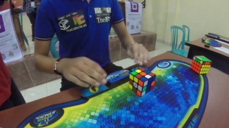 Rubik kubigini yig'ish bo'yicha yangi dunyo rekordi o'rnatildi (video)