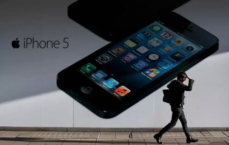 Apple eski iPhonelarda internet va navigatsiya ishlamay qolishi mumkinligini ma'lum qildi
