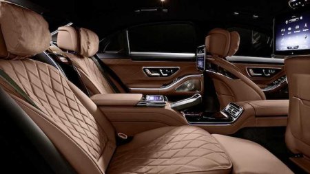 Mercedes-Benz kompaniyasi S-Class sedanining zirhlangan versiyasini ishlab chiqdi